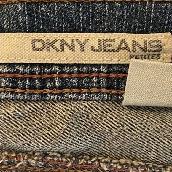 DKNY Blue Denim Distressed Straight Leg Jeans 8P Petite Stretch Zip Pockets - Picture 7 of 8